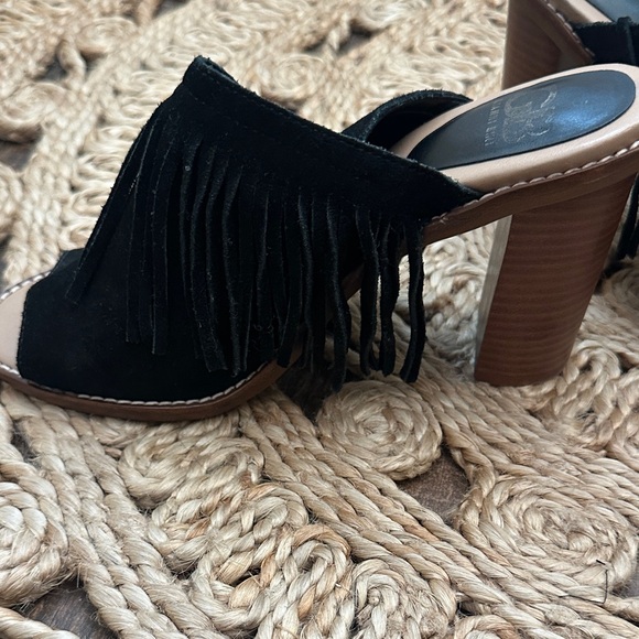 Gianni Bini Black Fringe Mule Sandals Size 8 | Boho Slide Heels - Picture 4 of 5